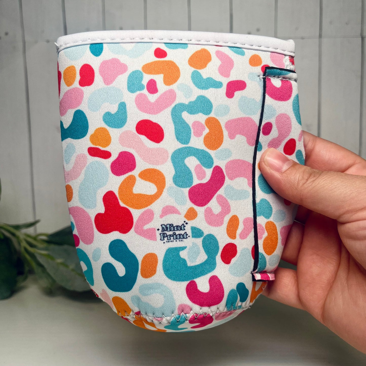 Cheetah Drink Sleeve With Handle | Medium