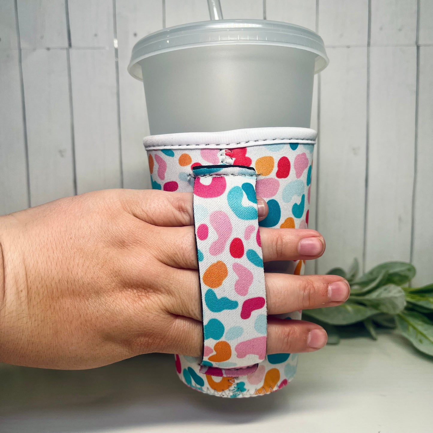 Cheetah Drink Sleeve With Handle | Medium