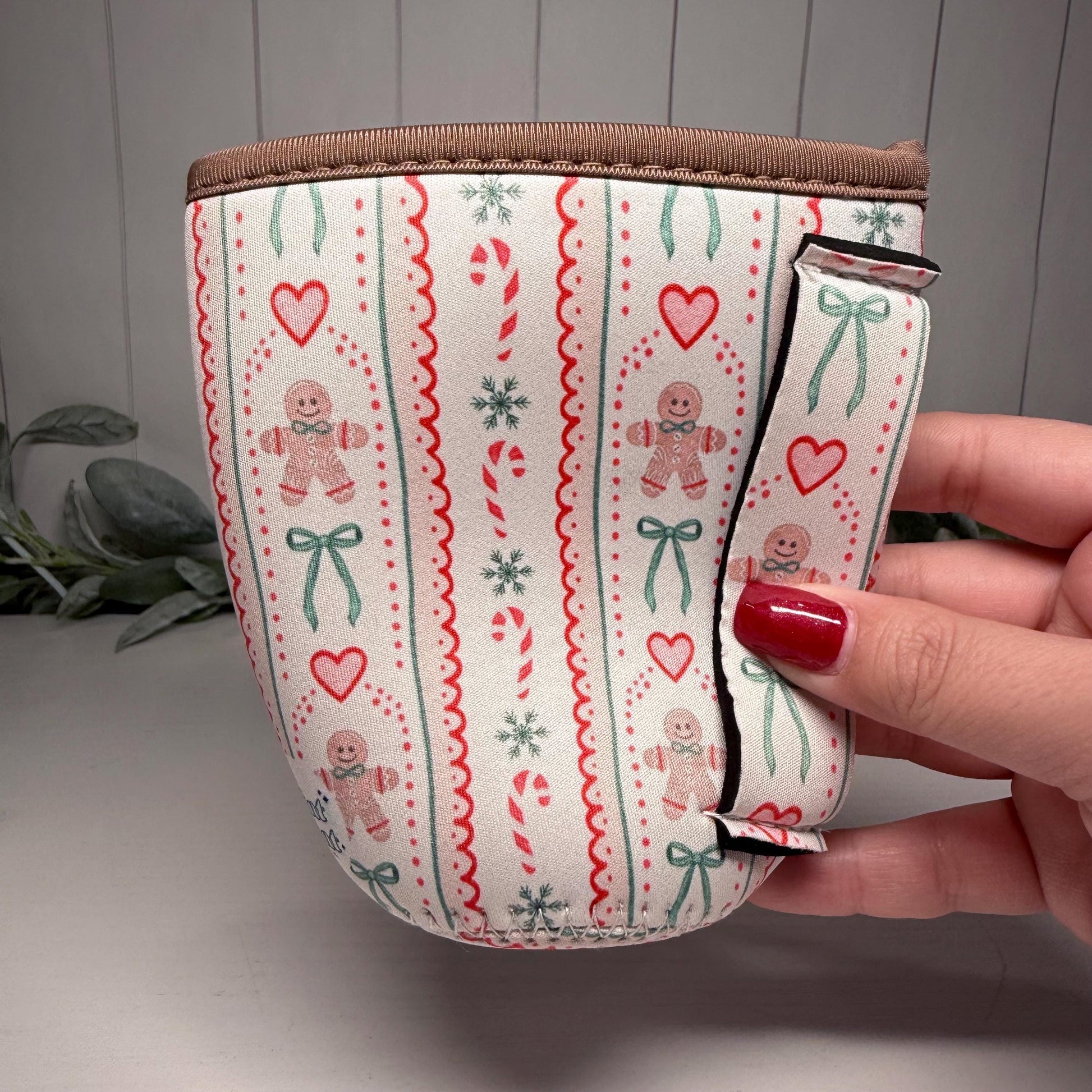 Gingerbread Man Print Drink Sleeve with Handle, Coffee Cup Sleeve, Cozie