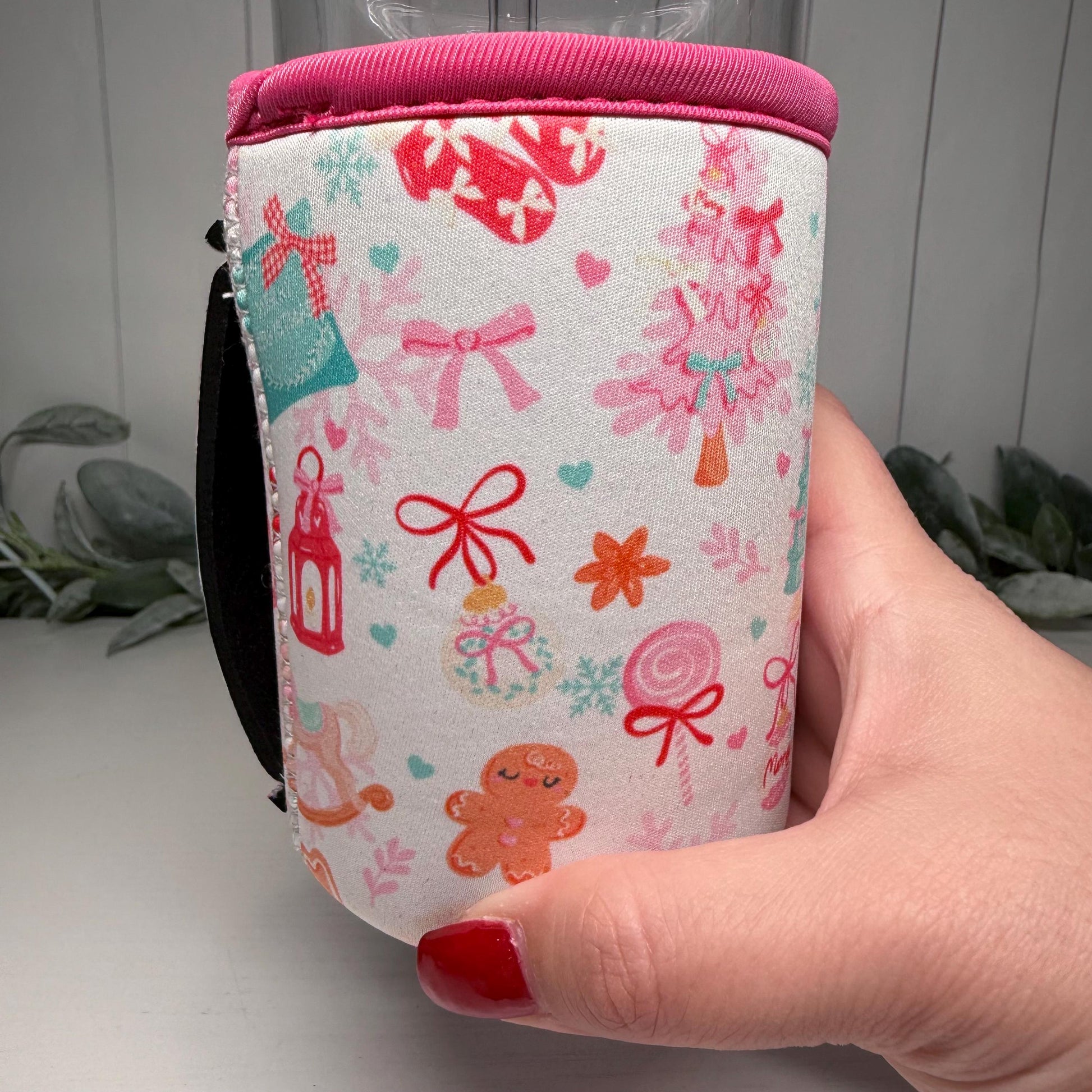 Pink Christmas Print Drink Sleeve with Handle, Coffee Cup Sleeve, Cozie